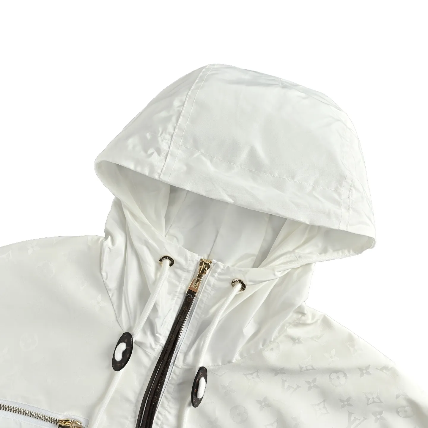 Louis Vuitton/ White